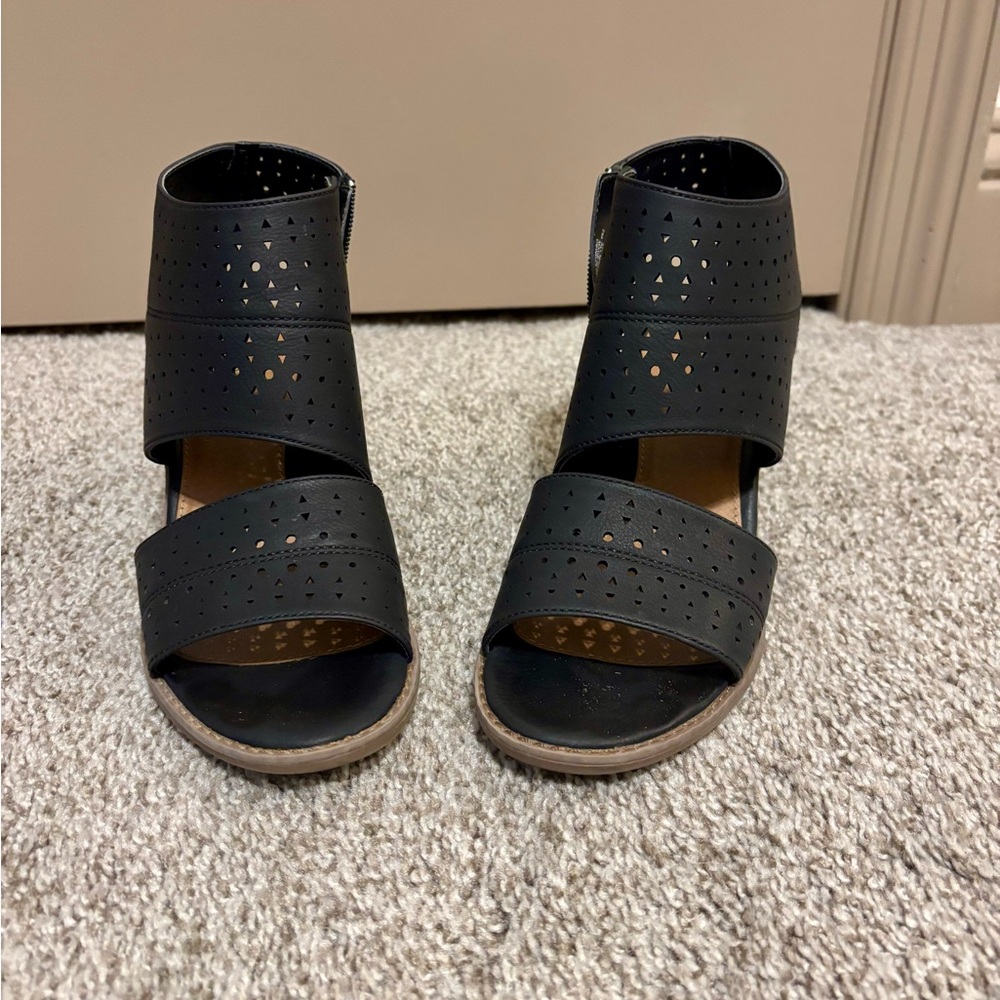 Black Chunky Heel Sandals with Perforated Design